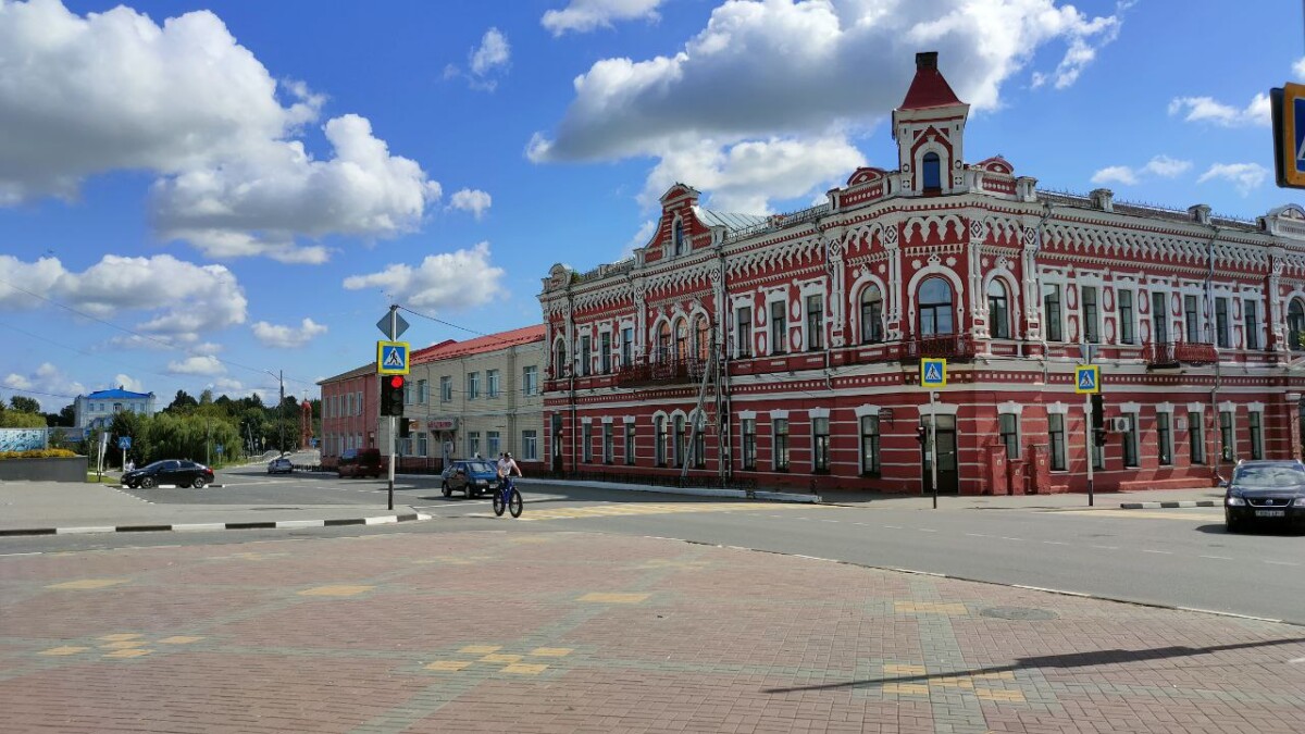 В Новозыбкове вор украл водку и скрылся в лесополосе