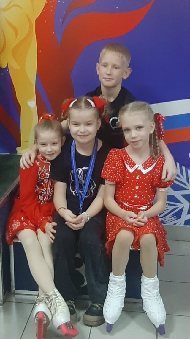 Фигуристы из Новозыбкова привезли три медали из Орла