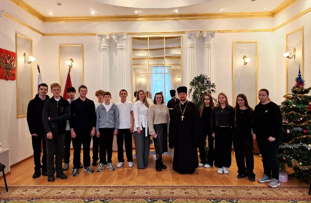 С экскурсией в отдел ЗАГС Новозыбкова пришли школьники