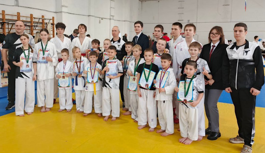 Шесть спортсменов из Новозыбкова вернулись с золотом из Брянска