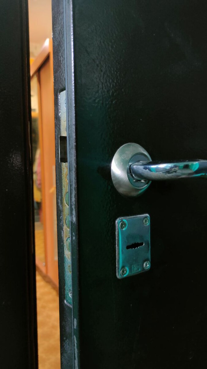 Ребенок закрыл дверь, пришлось обращаться в ЕДДС Новозыбкова