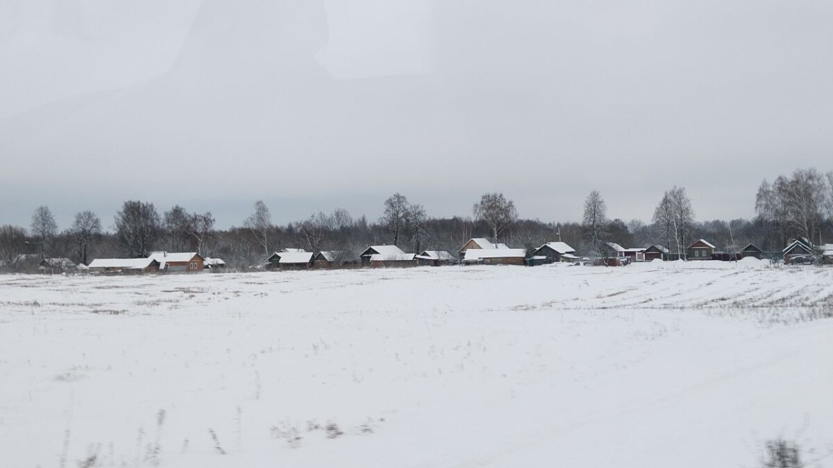 Деревеньки Брянской области укутало снежное покрывало