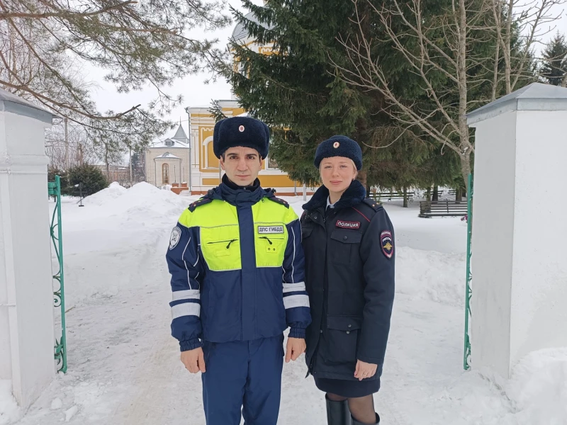 Протоиерей православного храма Новозыбкова поблагодарил полицейских за сотрудничество  