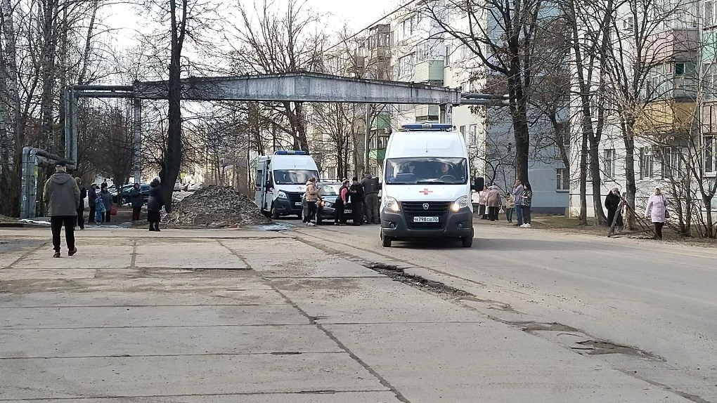 Две бригады скорой помощи спасали человека в Новозыбкове