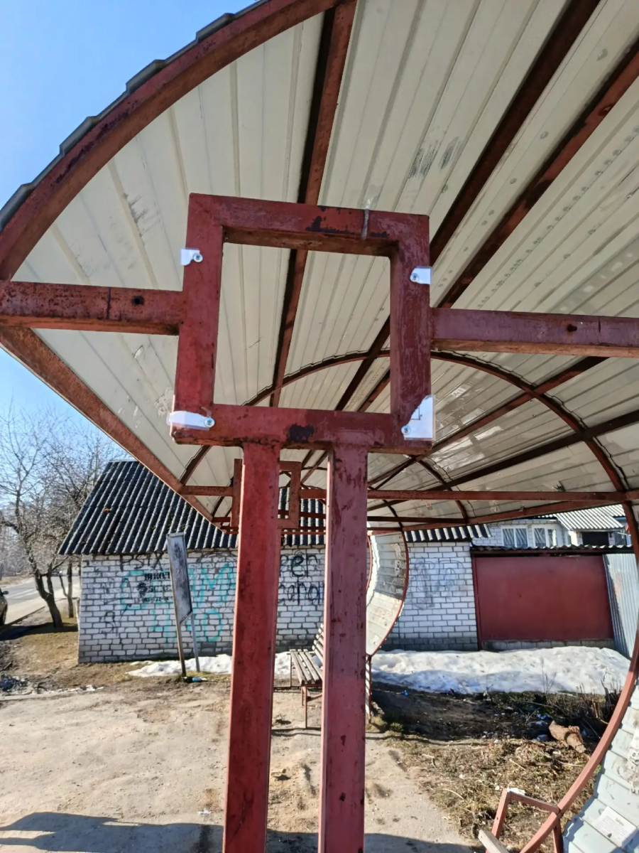 В Новозыбкове содрали расписание на автобусной остановке