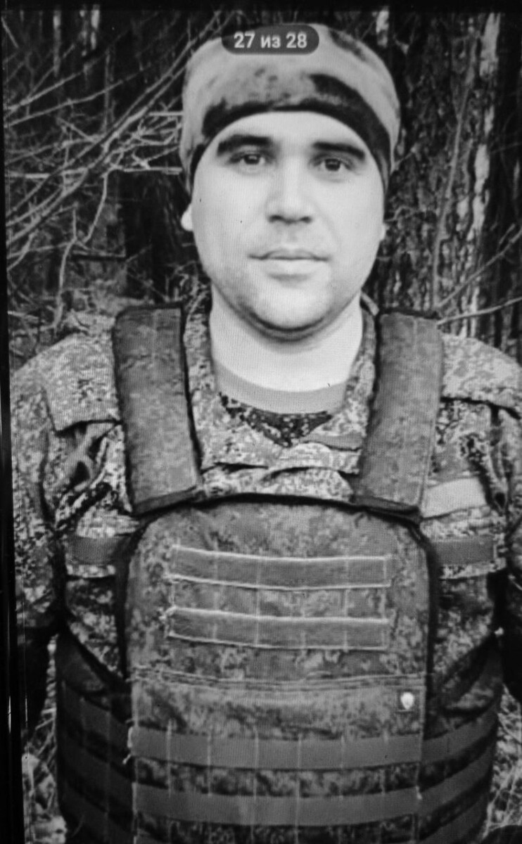 Героизм и мужество сержанта из Новозыбкова отмечены семью медалями. Погиб в зоне СВО