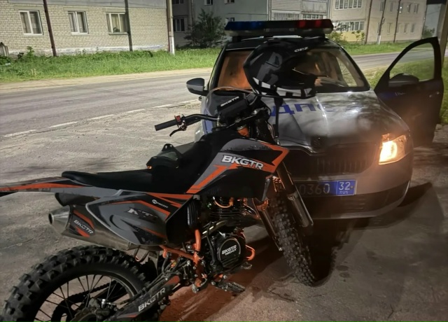 Двух пьяных мотоциклистов остановили на дорогах Новозыбковского округа, оба были ранее лишены прав